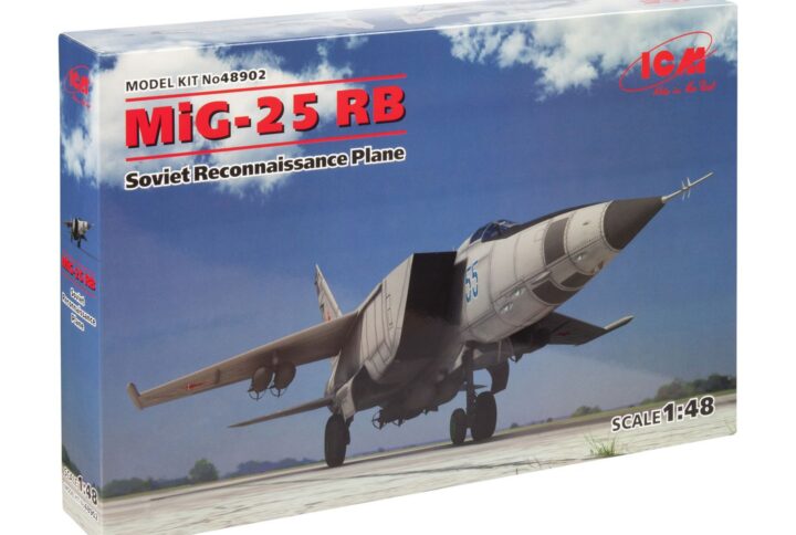 Збірна модель ICM - МіГ-25 РБ, Радянський літак-розвідник (48902)