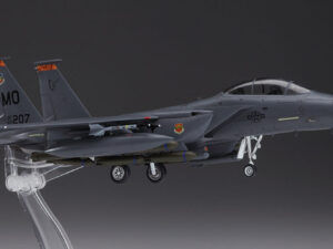 Збірна модель Hasegawa літак